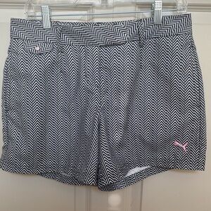 Puma Sport Lifestyle black white zigzag athletic golf shorts Women's Size 6